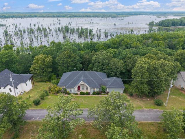 20 Canterberry Point Drive, Conway, AR 72032