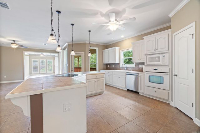 20 Canterberry Point Drive, Conway, AR 72032