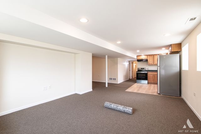 3301 N Kilbourn Avenue G, Chicago, IL 60641