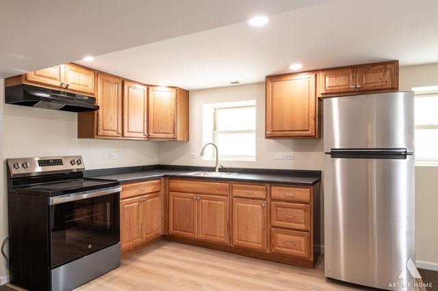3301 N Kilbourn Avenue G, Chicago, IL 60641