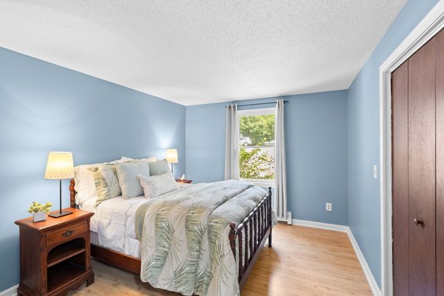 19 Ivest Circle, Falmouth, MA 02536