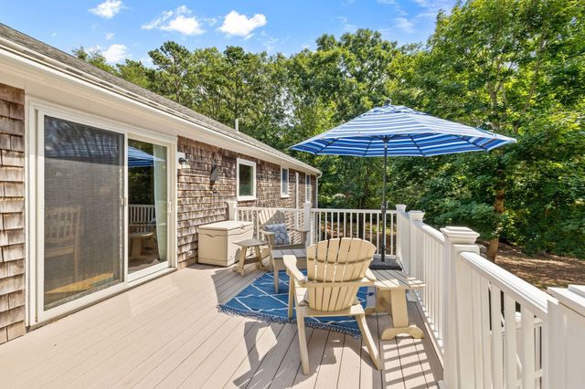 19 Ivest Circle, Falmouth, MA 02536