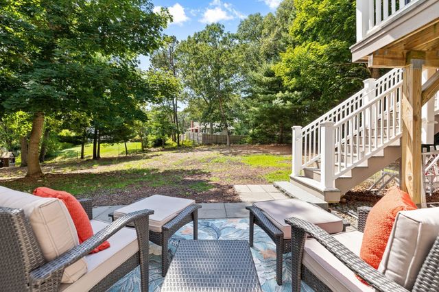19 Ivest Circle, Falmouth, MA 02536