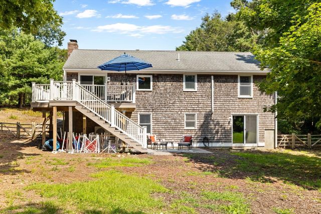 19 Ivest Circle, Falmouth, MA 02536