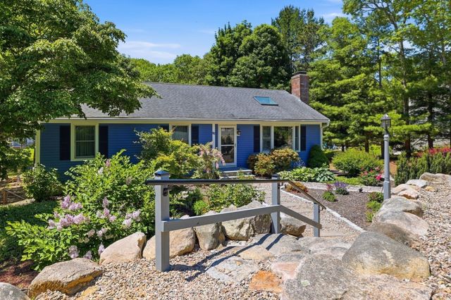 19 Ivest Circle, Falmouth, MA 02536