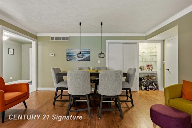1 N Center Woods Drive, Saginaw Twp, MI 48638