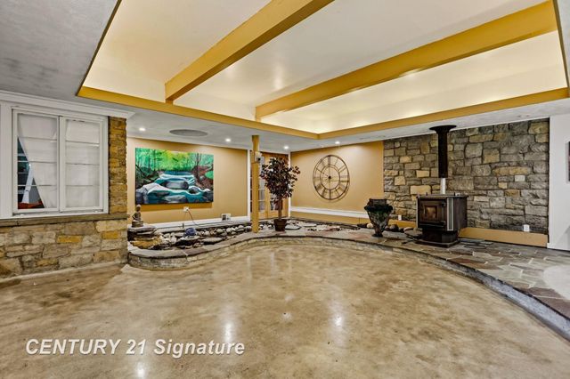 1 N Center Woods Drive, Saginaw Twp, MI 48638