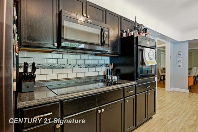 1 N Center Woods Drive, Saginaw Twp, MI 48638