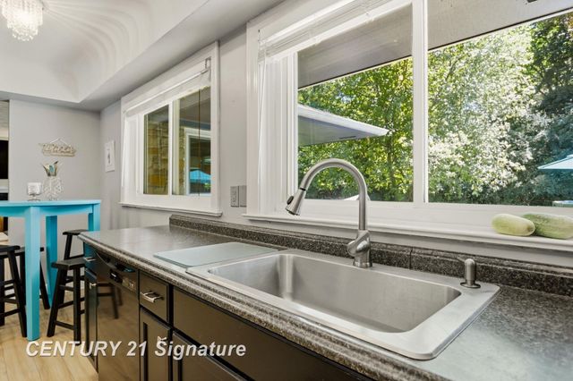 1 N Center Woods Drive, Saginaw Twp, MI 48638