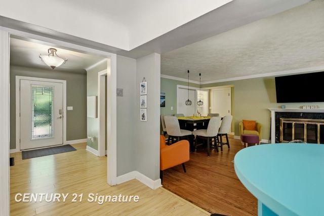 1 N Center Woods Drive, Saginaw Twp, MI 48638