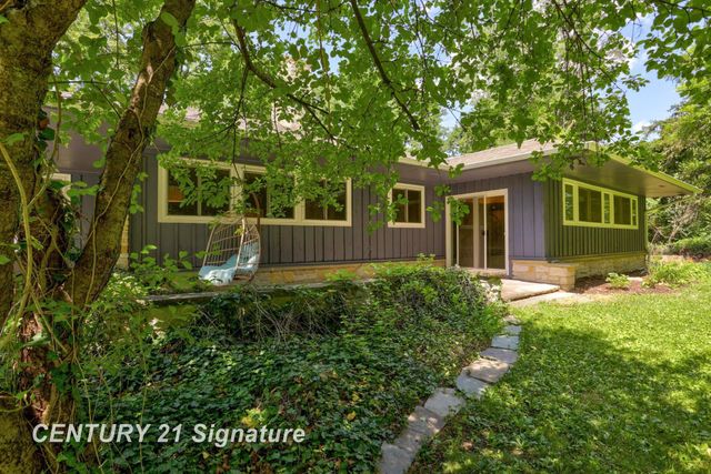 1 N Center Woods Drive, Saginaw Twp, MI 48638