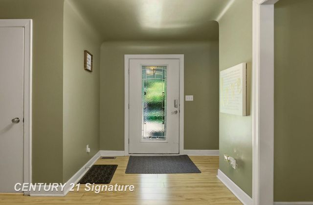 1 N Center Woods Drive, Saginaw Twp, MI 48638