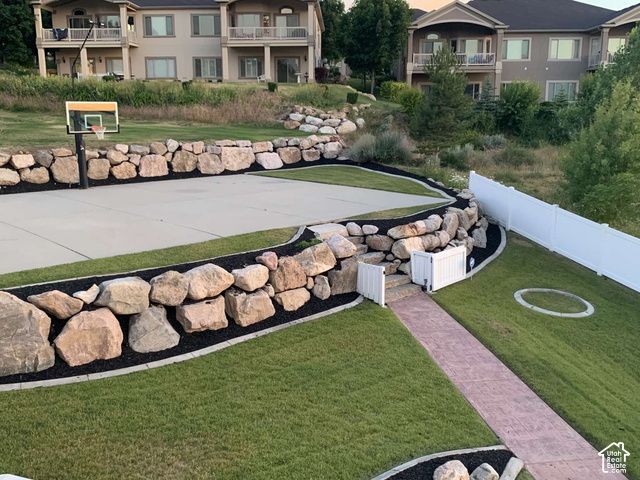 628 EAGLE PASS, North Salt Lake, UT 84054