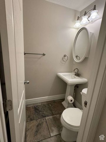 628 EAGLE PASS, North Salt Lake, UT 84054
