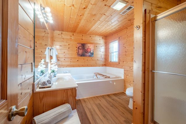 2044 Oakmont Drive, Sevierville, TN 37876