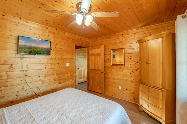 2044 Oakmont Drive, Sevierville, TN 37876