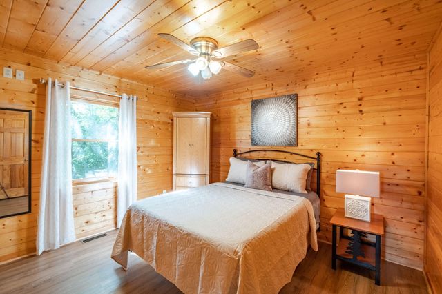 2044 Oakmont Drive, Sevierville, TN 37876