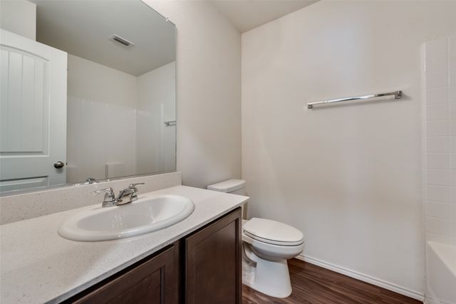 305 Falling Star Drive, Fort Worth, TX 76052