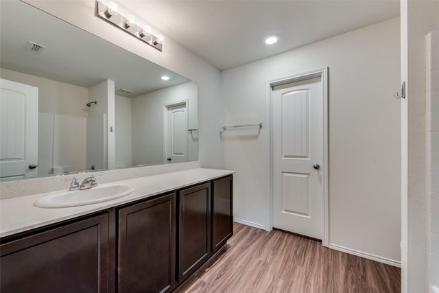 305 Falling Star Drive, Fort Worth, TX 76052