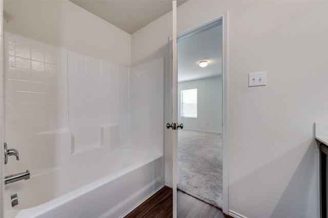 305 Falling Star Drive, Fort Worth, TX 76052