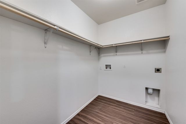 305 Falling Star Drive, Fort Worth, TX 76052