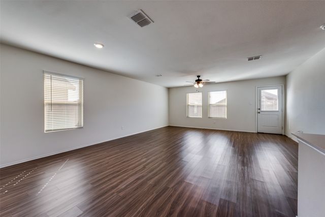 305 Falling Star Drive, Fort Worth, TX 76052