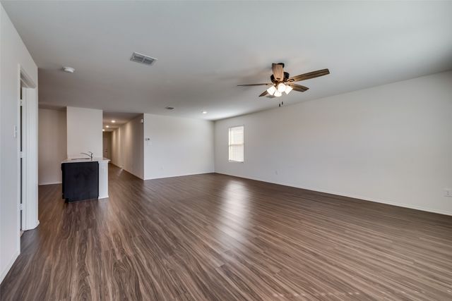 305 Falling Star Drive, Fort Worth, TX 76052