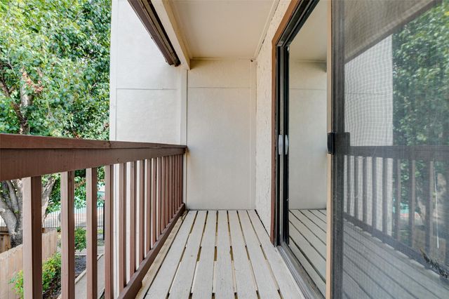 3915 Tanglewilde Street 3915, Houston, TX 77063