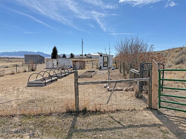 355 Meriwether Lane, Dillon, MT 59725