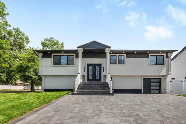 274 Central Park Road, Plainview, NY 11803