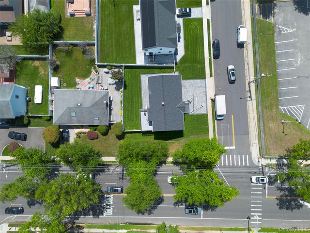 274 Central Park Road, Plainview, NY 11803