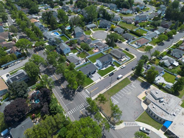 274 Central Park Road, Plainview, NY 11803