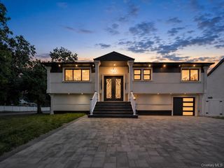 274 Central Park Road, Plainview, NY 11803