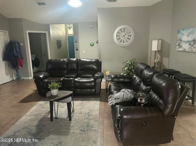 382 NAUGATUCK Drive, Jacksonville, FL 32225