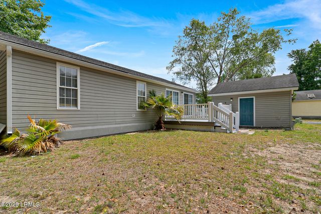 11 Sparpole Lane, Bluffton, SC 29910