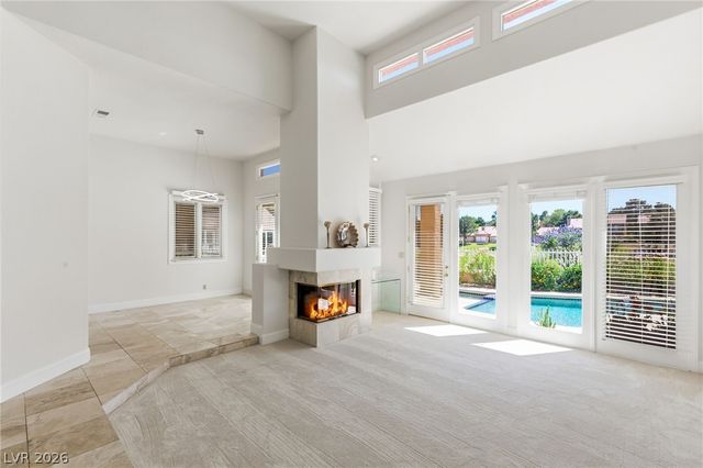7943 Harbour Towne Avenue, Las Vegas, NV 89113