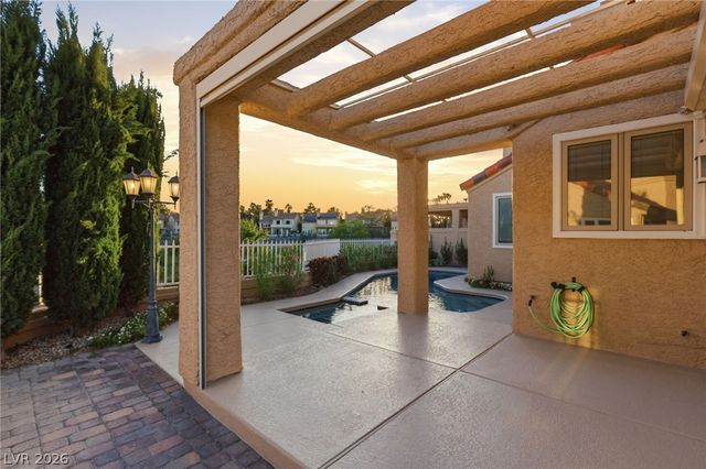 7943 Harbour Towne Avenue, Las Vegas, NV 89113