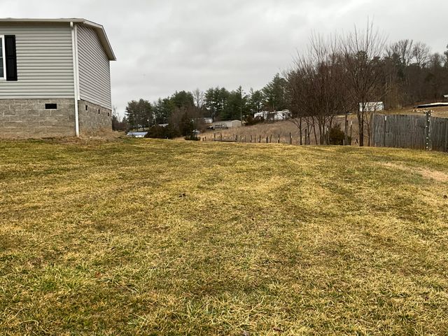 82 Coffee Tree Lane, Somerset, KY 42503