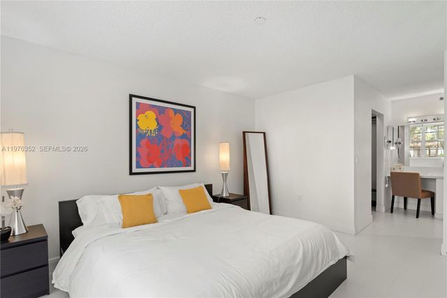 19555 E Country Club Dr 8208, Aventura, FL 33180