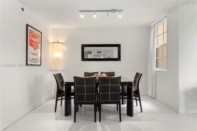 19555 E Country Club Dr 8208, Aventura, FL 33180