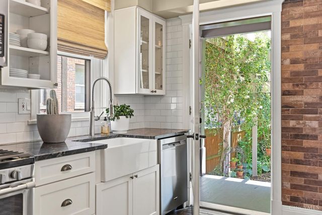 3630 Edwards, Cincinnati, OH 45208