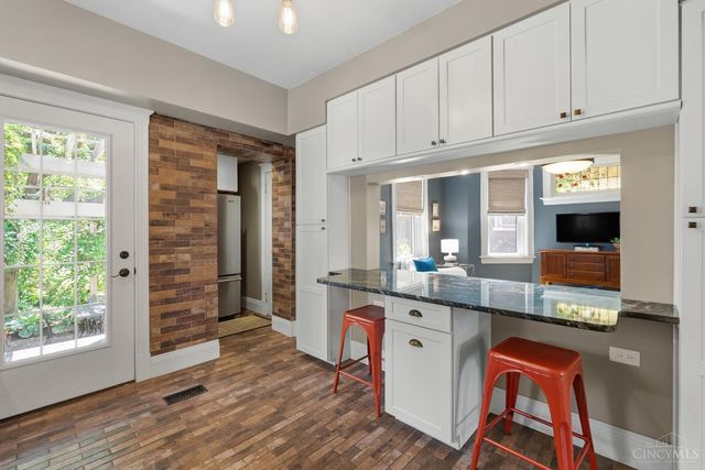 3630 Edwards, Cincinnati, OH 45208