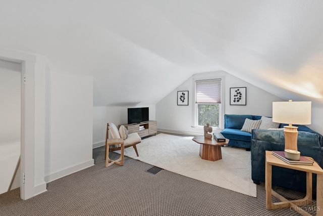 3630 Edwards, Cincinnati, OH 45208