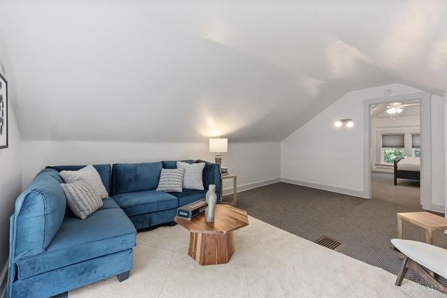 3630 Edwards, Cincinnati, OH 45208