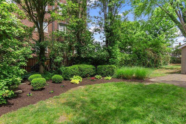 3630 Edwards, Cincinnati, OH 45208