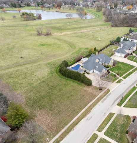 9 Baker Park Avenue, Peru, IL 61354