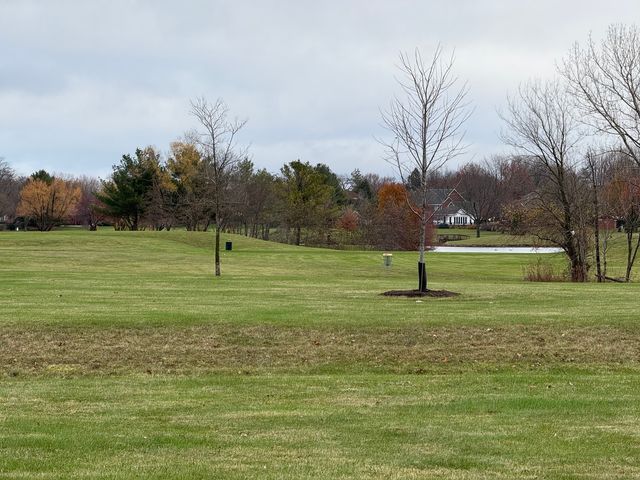 9 Baker Park Avenue, Peru, IL 61354