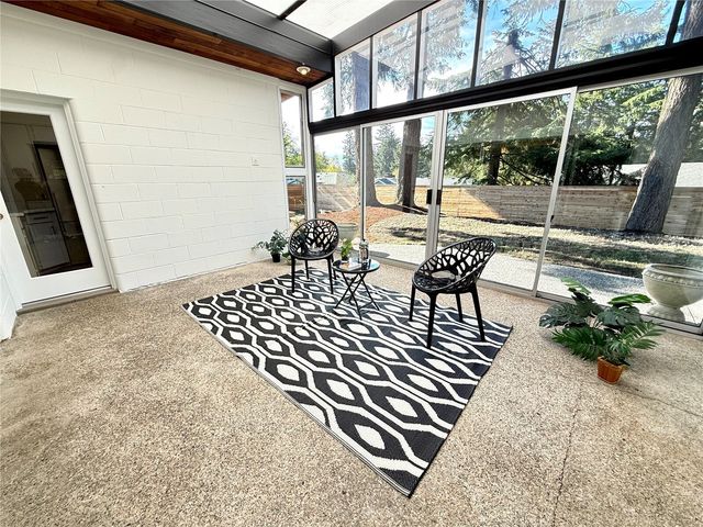 20405 3rd Avenue S, Seattle, WA 98198