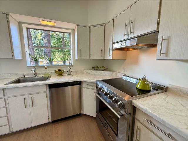 20405 3rd Avenue S, Seattle, WA 98198