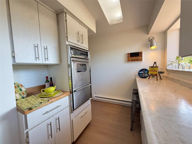 20405 3rd Avenue S, Seattle, WA 98198